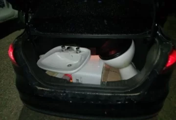 Atraparon a un hombre que robó grifería de una casa y la ofrecía a través de las redes sociales Atraparon a un hombre que robó grifería de una casa y la ofrecía a través de las redes sociales