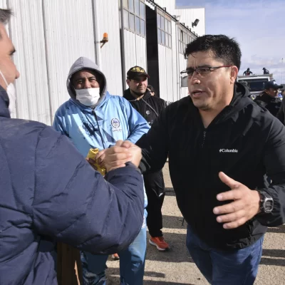 Claudio Vidal en la puesta a punto del predio de Santa Cruz Puede: “Hay que apostar a la industrialización de la provincia” Claudio Vidal en la puesta a punto del predio de Santa Cruz Puede: “Hay que apostar a la industrialización de la provincia”