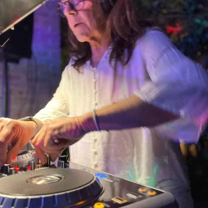 Margarita Reta, la doctora que a los 62 años colgó el ambo para convertirse en DJ Margarita Reta, la doctora que a los 62 años colgó el ambo para convertirse en DJ