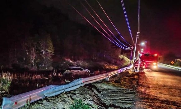  Móviles oficiales en el lugar del hecho. FOTO: POLICÍA SANTA CRUZ