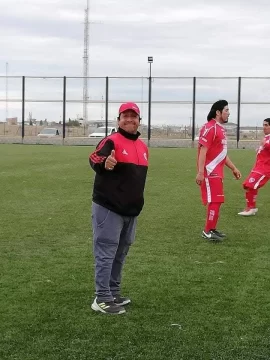 Dolor en el fútbol barrial: murió Juan “Busito” Alvarado, referente de Deportivo Cristal Dolor en el fútbol barrial: murió Juan “Busito” Alvarado, referente de Deportivo Cristal