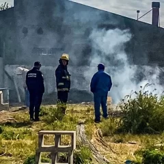 Quema de residuos movilizó a bomberos en Río Gallegos: “La prevención es la mejor herramienta”
