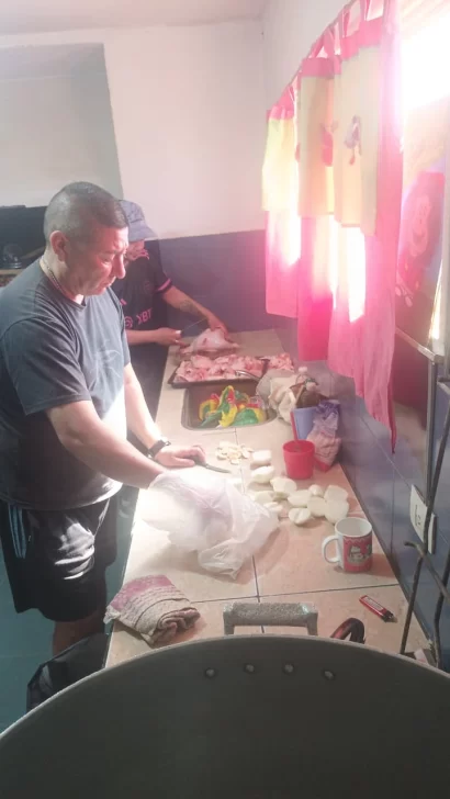  “Sabemos que hay familias que no tienen los recursos para celebrar. Por eso queremos que cada nene tenga su regalo y su familia una cena digna el 24 de diciembre”.