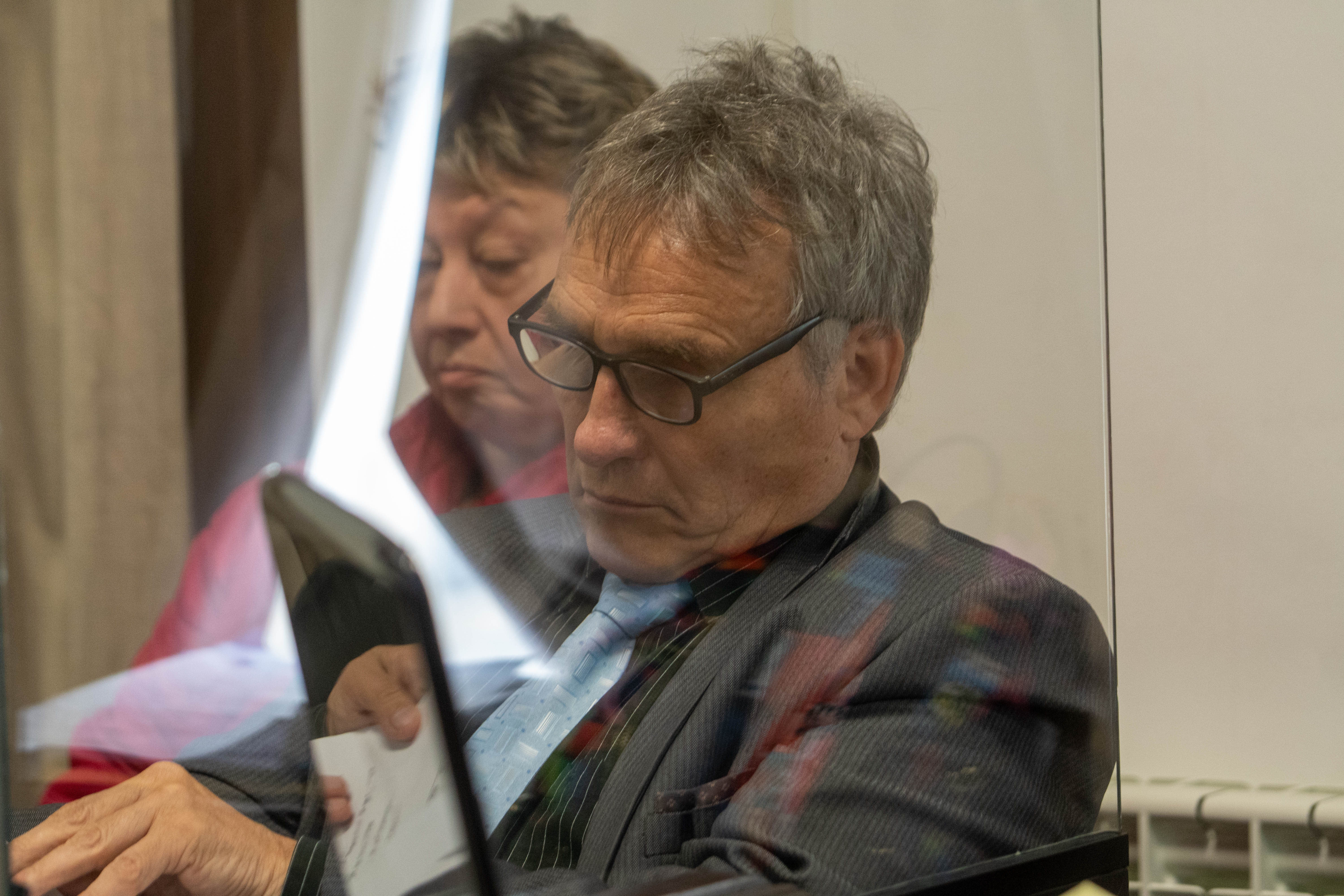  Jorge Trevotich esperando para su intervención. FOTO: LEANDRO FRANCO/ LA OPINIÓN AUSTRAL