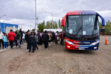 Alumnos del Industrial N°4 de Río Gallegos partieron a Entre Ríos para representar a Santa Cruz en el Desafío Eco YPF 2025