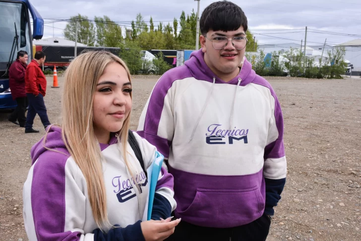 Alumnos del Industrial N°4 de Río Gallegos partieron a Entre Ríos para representar a Santa Cruz en el Desafío Eco YPF 2025