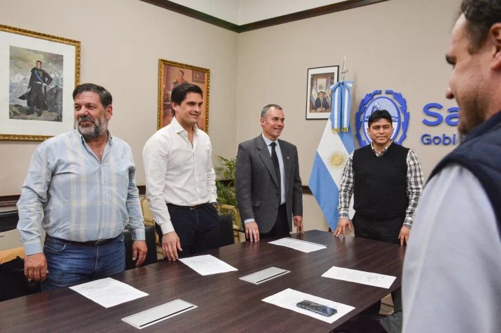 Claudio Vidal puso en funciones a las nuevas autoridades del CAP, IDUV y Turismo