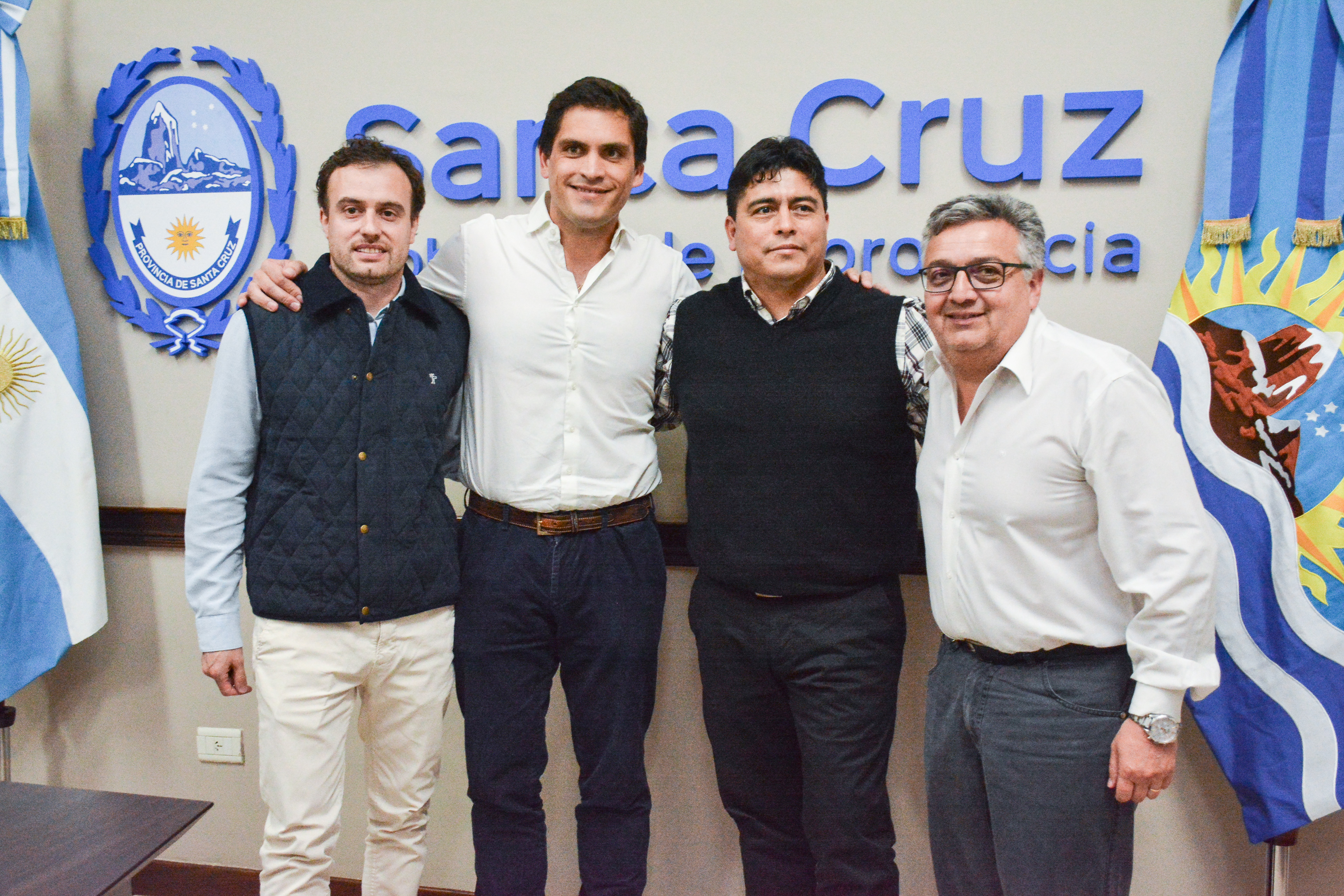 Claudio Vidal puso en funciones a las nuevas autoridades del CAP, IDUV y Turismo