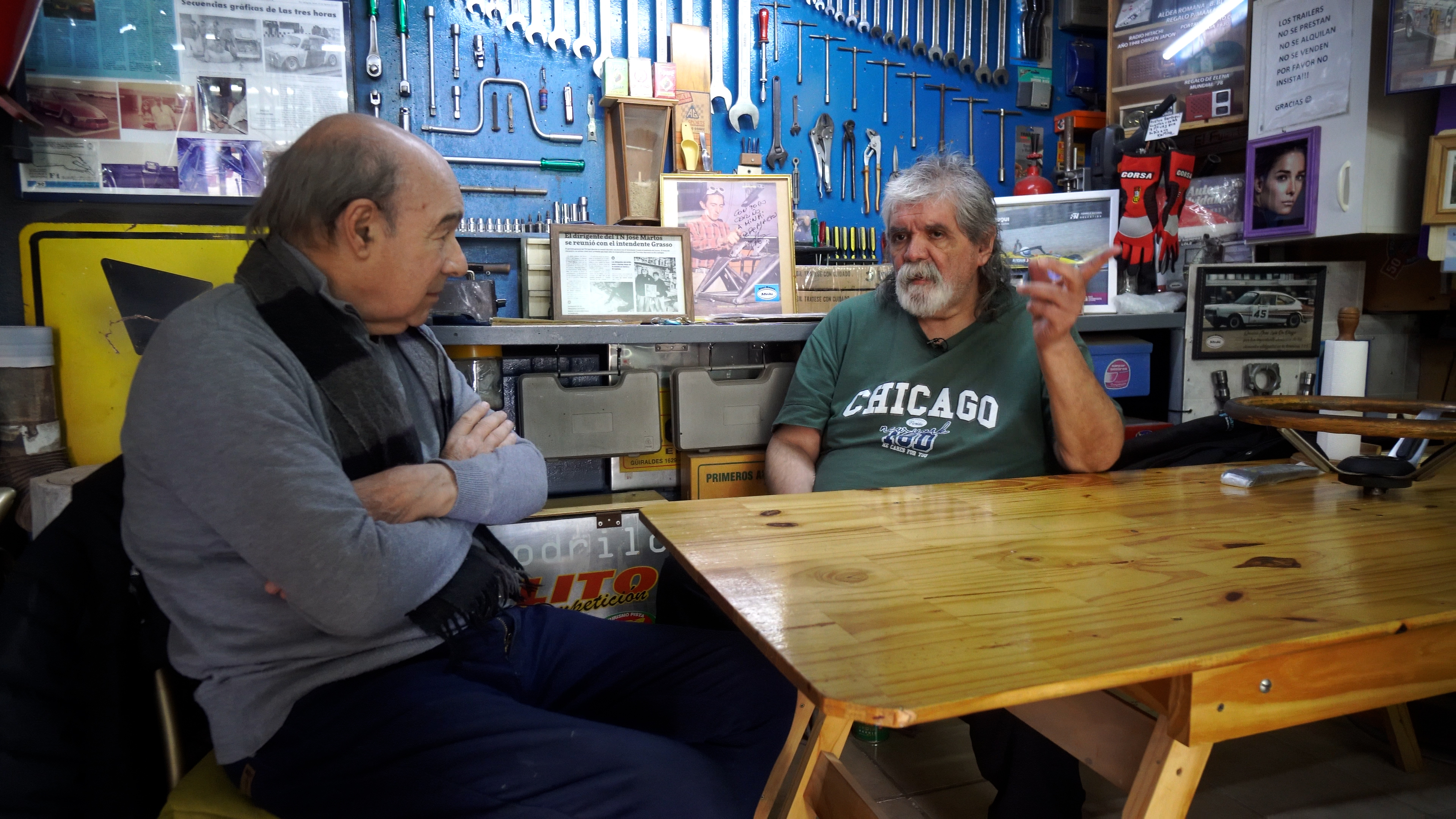  De charla con el anfitrión Ricardo 