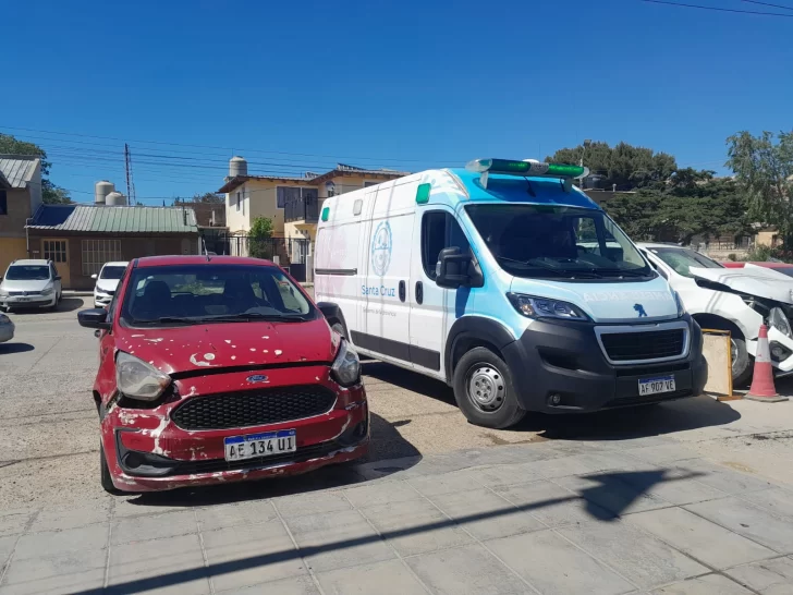  El rodado afuera de la Comisaría Segunda de Caleta Olivia. FOTO: TAMARA MORENO/LA OPINIÓN AUSTRAL.