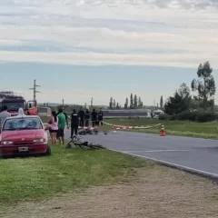 Tragedia en Coronel Pringles: un adolescente murió al chocar su moto contra un camión conducido por un hombre de Río Gallegos