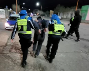 Entró a la casa de una anciana a robar y se quedó dormido: lo detuvieron Entró a la casa de una anciana a robar y se quedó dormido: lo detuvieron