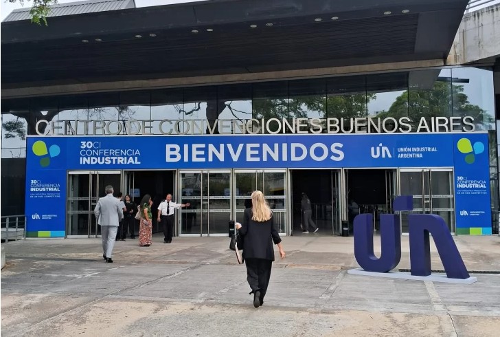  La Conferencia Anual de la Unión Industrial Argentina se realiza en el Centro de Convenciones de Buenos Aires. (Foto: Camila Ferrer Pose/La Opinión Austral).