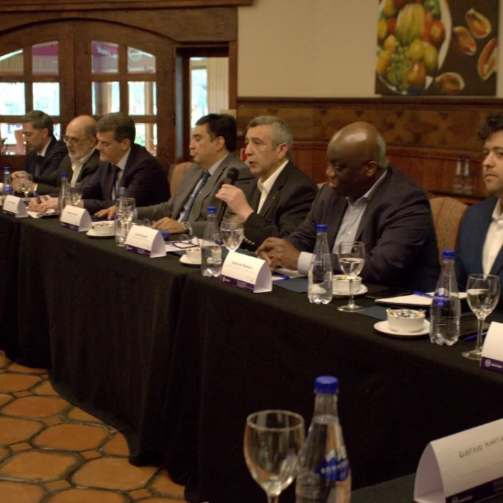 Impulso a las inversiones: Santa Cruz abre el camino a nuevos financiamientos en Toronto