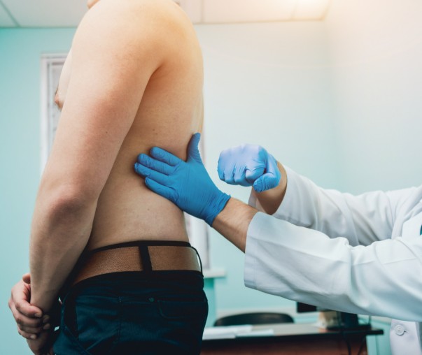  Si a una persona le diagnostican un cáncer de próstata localizado, a los 5 años está vivo el 99%.