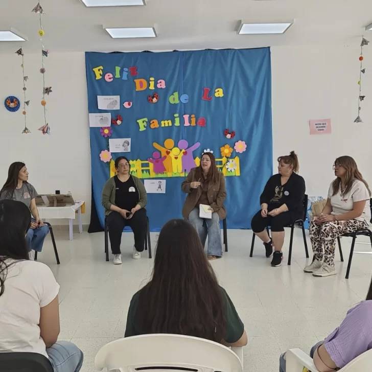 El Centro de Desarrollo Infantil Poico Nuque realizó el segundo encuentro de fortalecimiento familiar El Centro de Desarrollo Infantil Poico Nuque realizó el segundo encuentro de fortalecimiento familiar