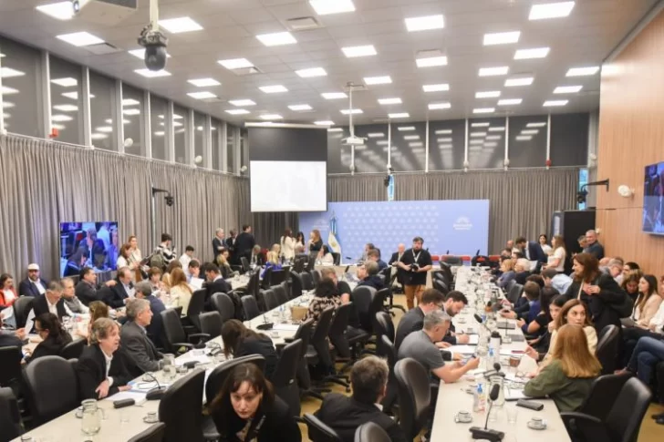  El debate en la Comisión de Presupuesto no estuvo exento de tensión y enfrentamientos.