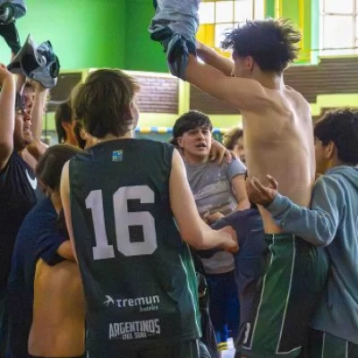 Argentinos del Sur campeón en la U15 de la liga Centro Argentinos del Sur campeón en la U15 de la liga Centro