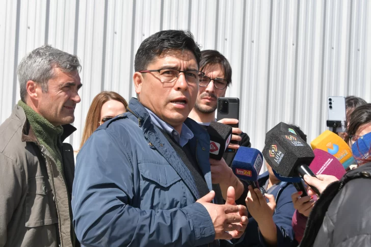  El gobernador Claudio Vidal destacó la importancia de este predio para el futuro productivo provincial. FOTO: JUAN PALACIOS/LA OPINIÓN AUSTRAL