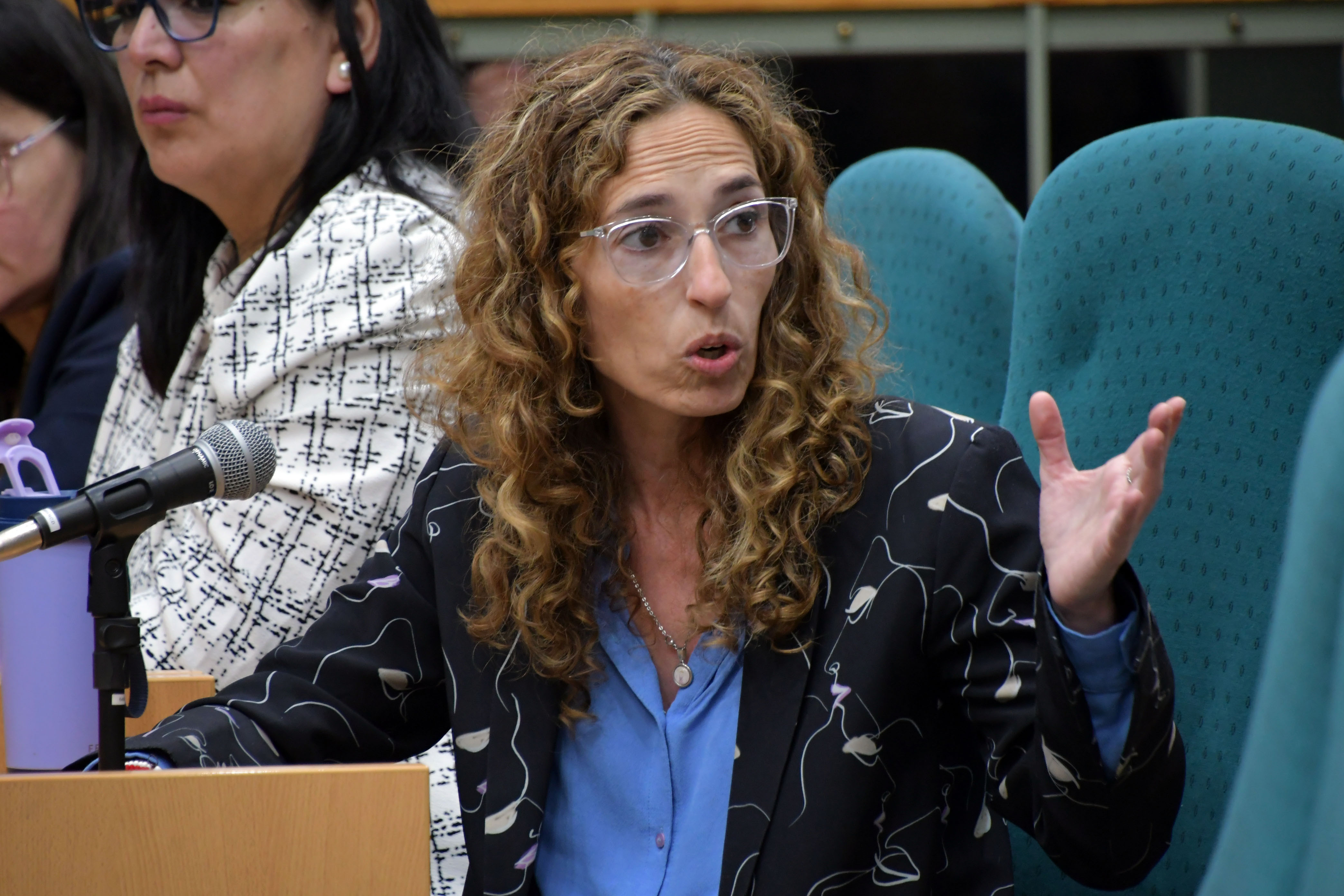  Rocío García habló tras el veredicto del juicio político a Fernando Basanta. FOTO: JOSÉ SILVA / LA OPINIÓN AUSTRA.