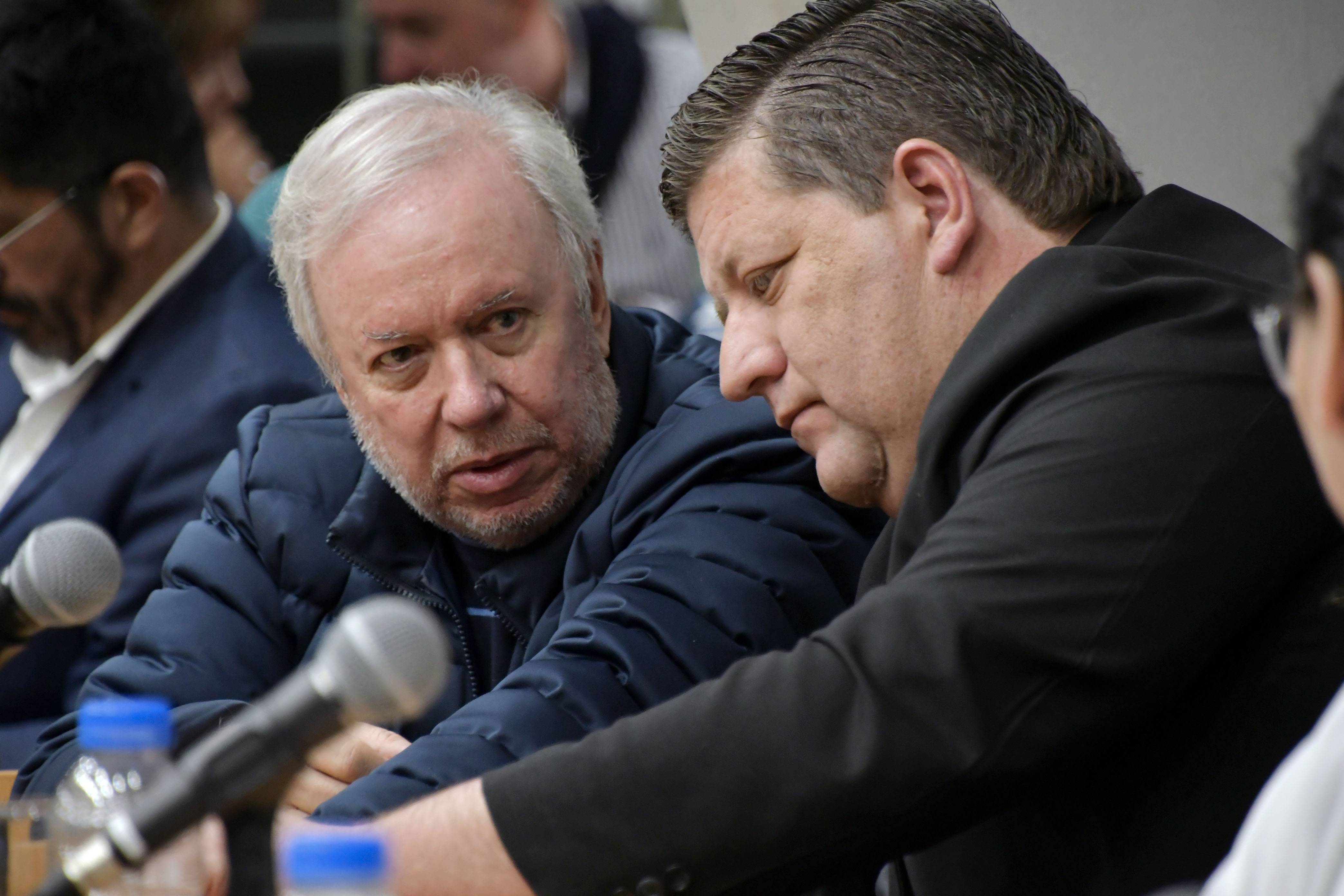  Daniel Peralta y Pedro Luxen, participan de la comisión especial. FOTO: JOSÉ SILVA / LA OPINIÓN AUSTRAL.