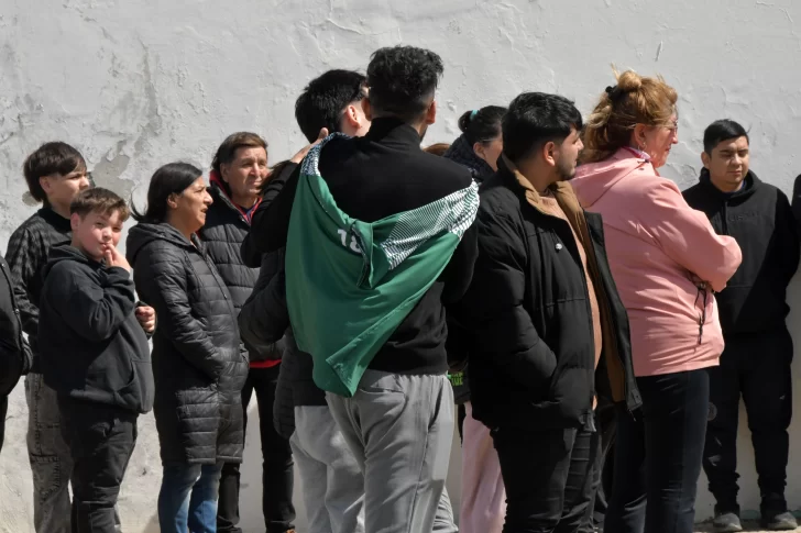 Río Gallegos despidió a Jonathan Mirol: el fútbol barrial lo acompañó hasta el último adiós