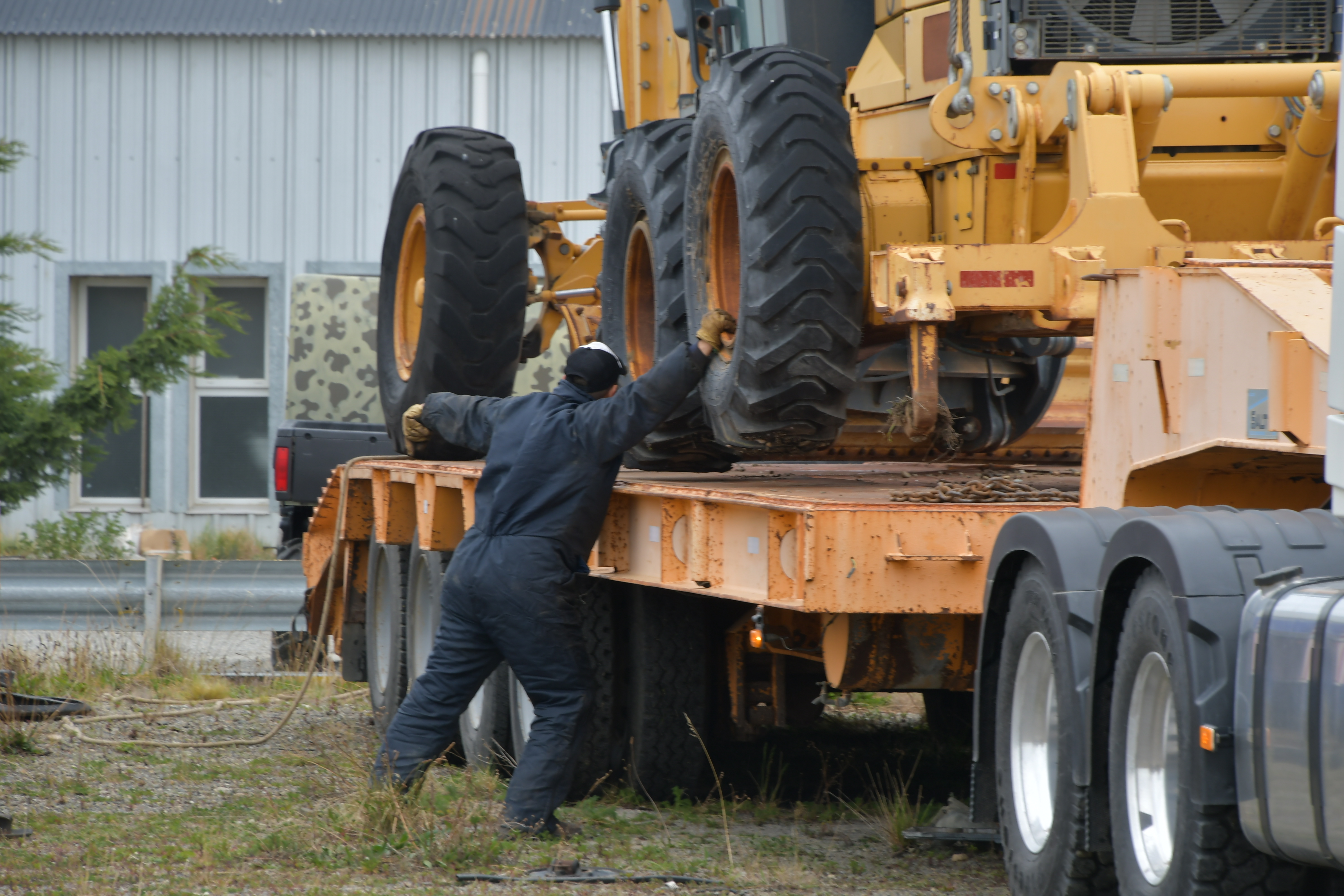 Llegó la primera planta de alimento balanceado para animales del campo que funcionará en el nuevo predio de Santa Cruz Puede en Río Gallegos