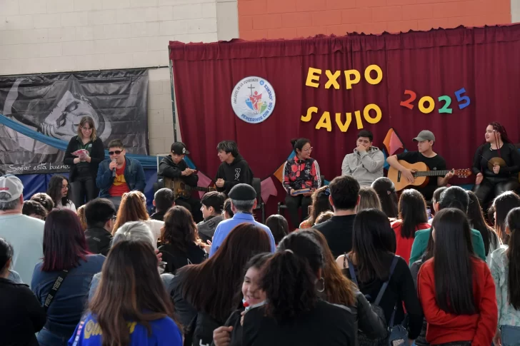 La comunidad de Río Gallegos colmó el gimnasio de la Escuela Laboral en la 28° Expo Savio
