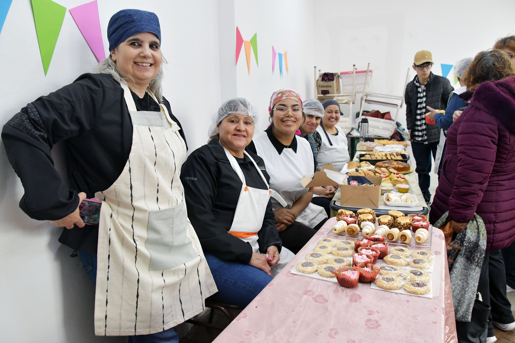  Alumnas de la capacitación laboral en Gastronomía. Foto: José Silva/La Opinión Austral