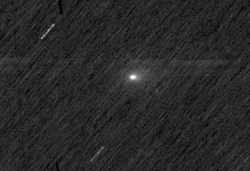  El color azul del cometa sorprendió a los científicos, un tono más brillante que el Sol que sugiere una temperatura mucho más alta.