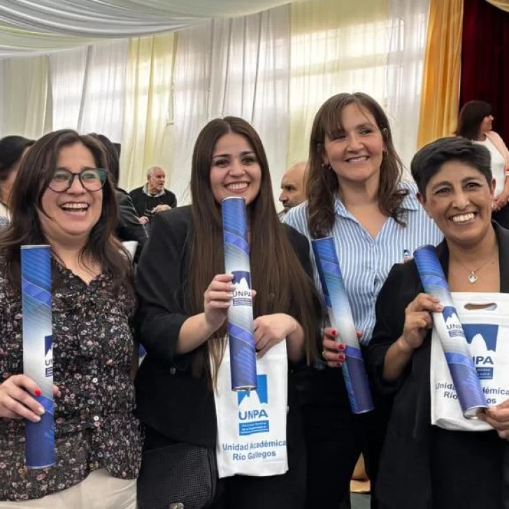 Patricia Molina y Valeria Llaneza, nodocentes y graduadas de la UNPA: “Queremos dar lo mejor en nuestro trabajo”