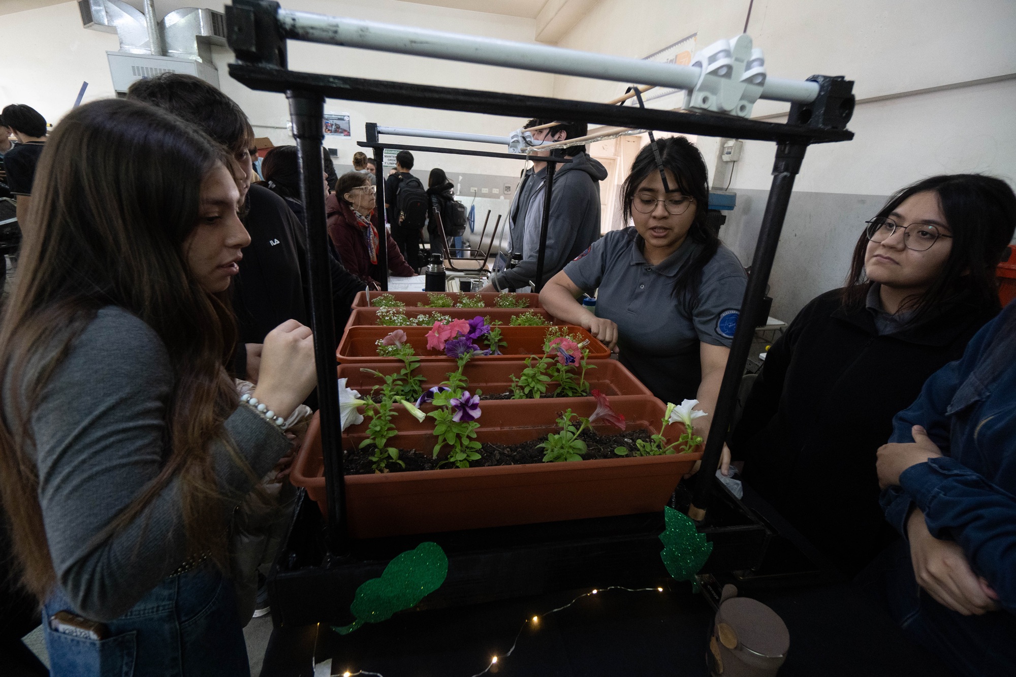 El Indu Fest reunió a los establecimientos educativos en el marco del Día de la Educación Técnica. FOTOS: LEANDRO FRANCO/ LA OPINIÓN AUSTRAL