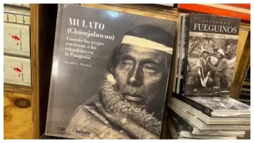 “Mulato” fue parte de la Feria de Homenaje al Libro Indígena “Mulato” fue parte de la Feria de Homenaje al Libro Indígena