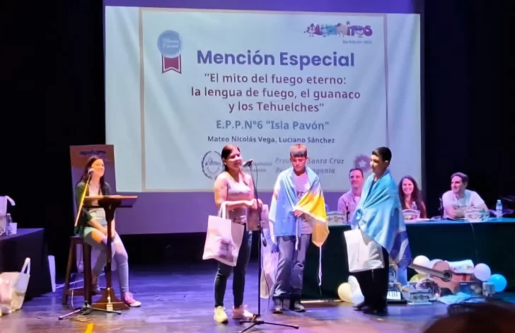 Alumnos de Piedra Buena recibieron mención especial en concurso nacional e internacional de escritura