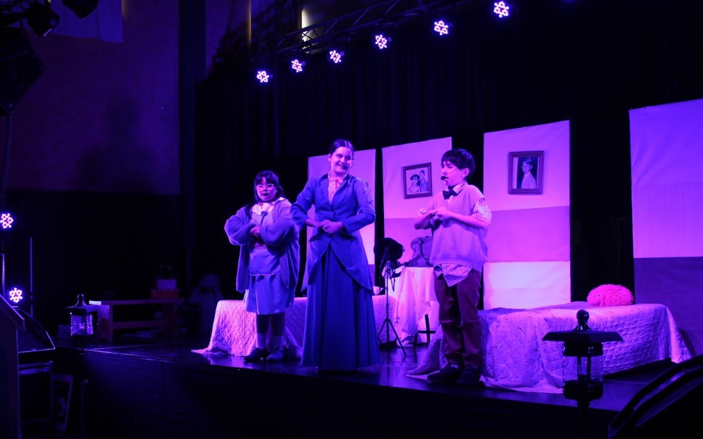 Alumnos de primaria brillan en Río Gallegos con su versión de Mary Poppins