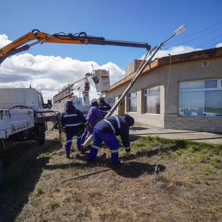 Río Gallegos: La Opinión Austral te muestra cómo trabajó el COE con ráfagas superiores a 150 km Río Gallegos: La Opinión Austral te muestra cómo trabajó el COE con ráfagas superiores a 150 km