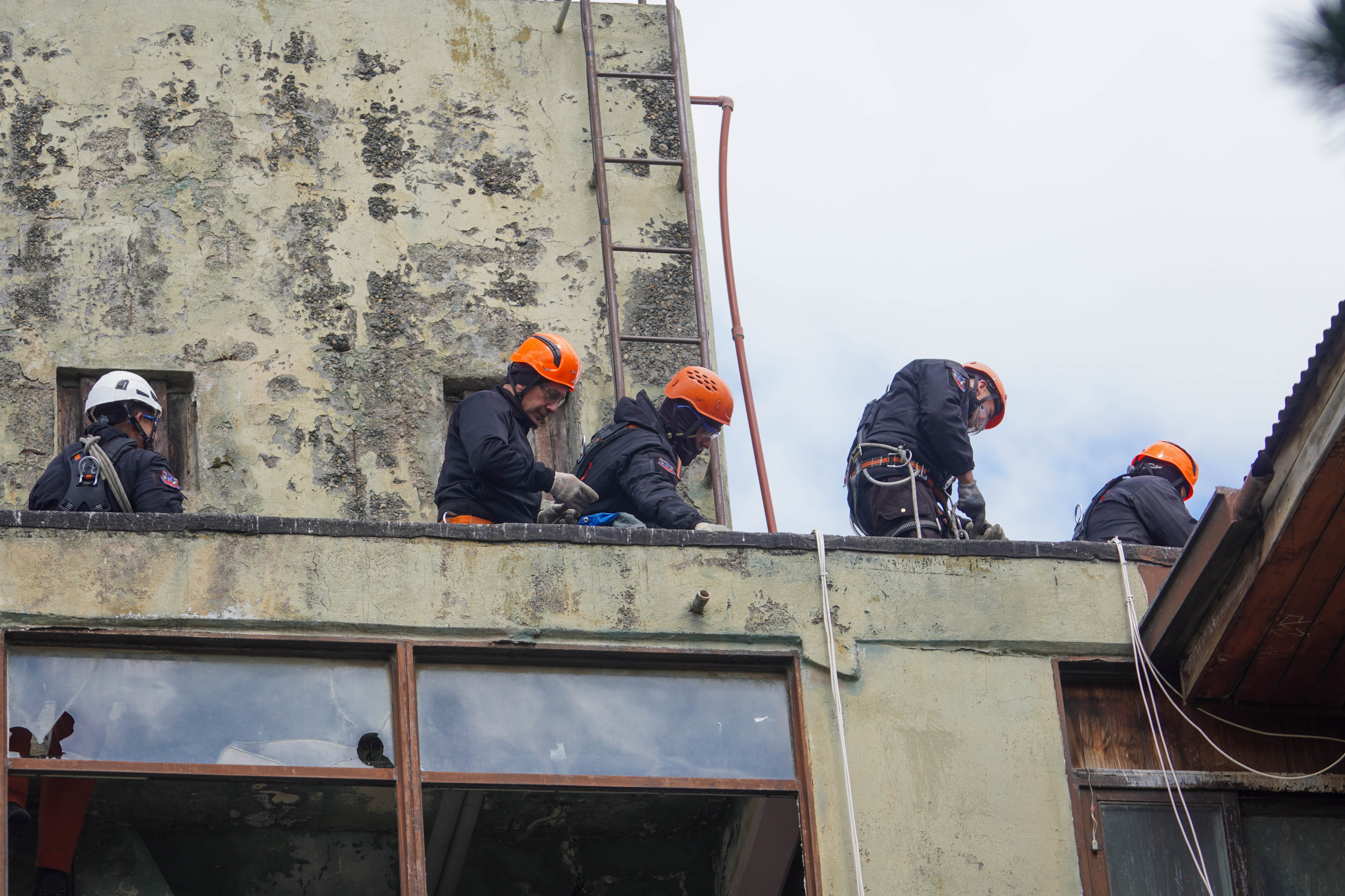  El COE en los techos de los reconocidos departamentos de Río Gallegos. FOTOS: LEANDRO FRANCO/ LA OPINIÓN AUSTRAL