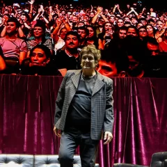 Divididos presentó su primer disco en 15 años y llenó el Movistar Arena sin tocar una sola nota