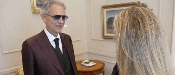 Javier Milei recibió a Andrea Bocelli en un exclusivo recital y lo condecoró en el Salón Blanco