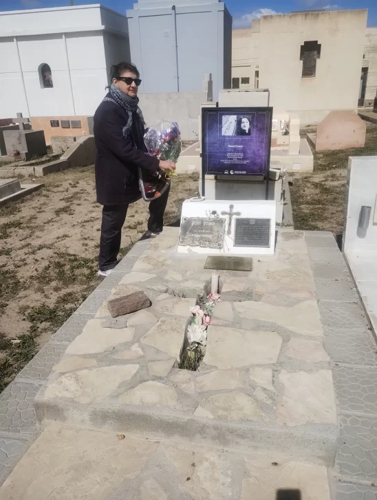 TUMBA-DE-MAUD-FOSTER-4-548x728