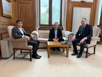 Tras reunión con Santilli y Adorni, Torres confirmó el compromiso para la eliminación de las retenciones Tras reunión con Santilli y Adorni, Torres confirmó el compromiso para la eliminación de las retenciones