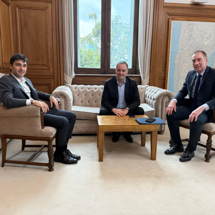 Tras reunión con Santilli y Adorni, Torres confirmó el compromiso para la eliminación de las retenciones Tras reunión con Santilli y Adorni, Torres confirmó el compromiso para la eliminación de las retenciones