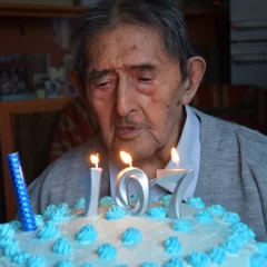 ¡Felices 107!: Ubaldo Cayún, el vecino más longevo de Río Gallegos, celebró su cumpleaños
