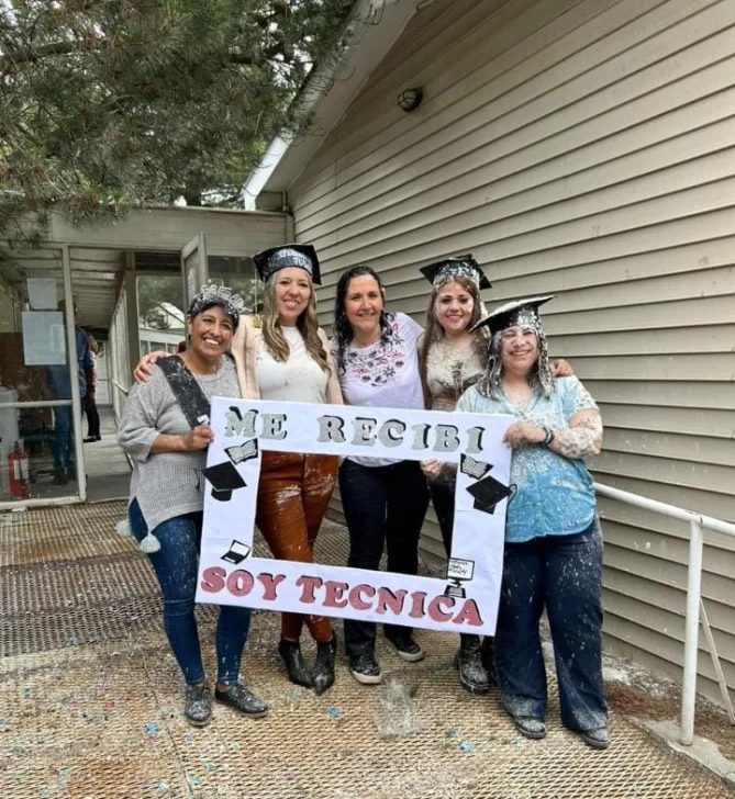 ULTIMO-FINAL-NODOCENTES-669x728 ULTIMO-FINAL-NODOCENTES-669x728