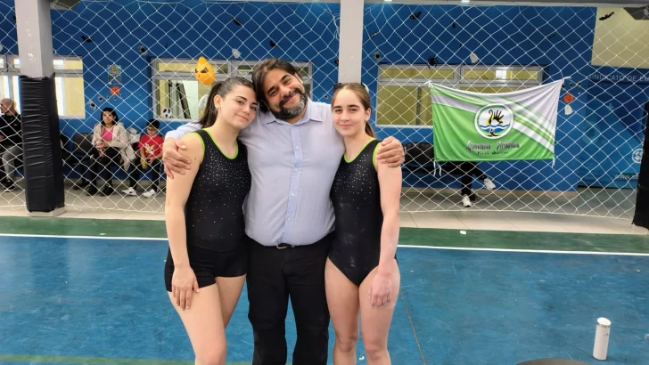  Sofía Salazar, el profesor, Eduardo Moreno y Agustina Quinteros.