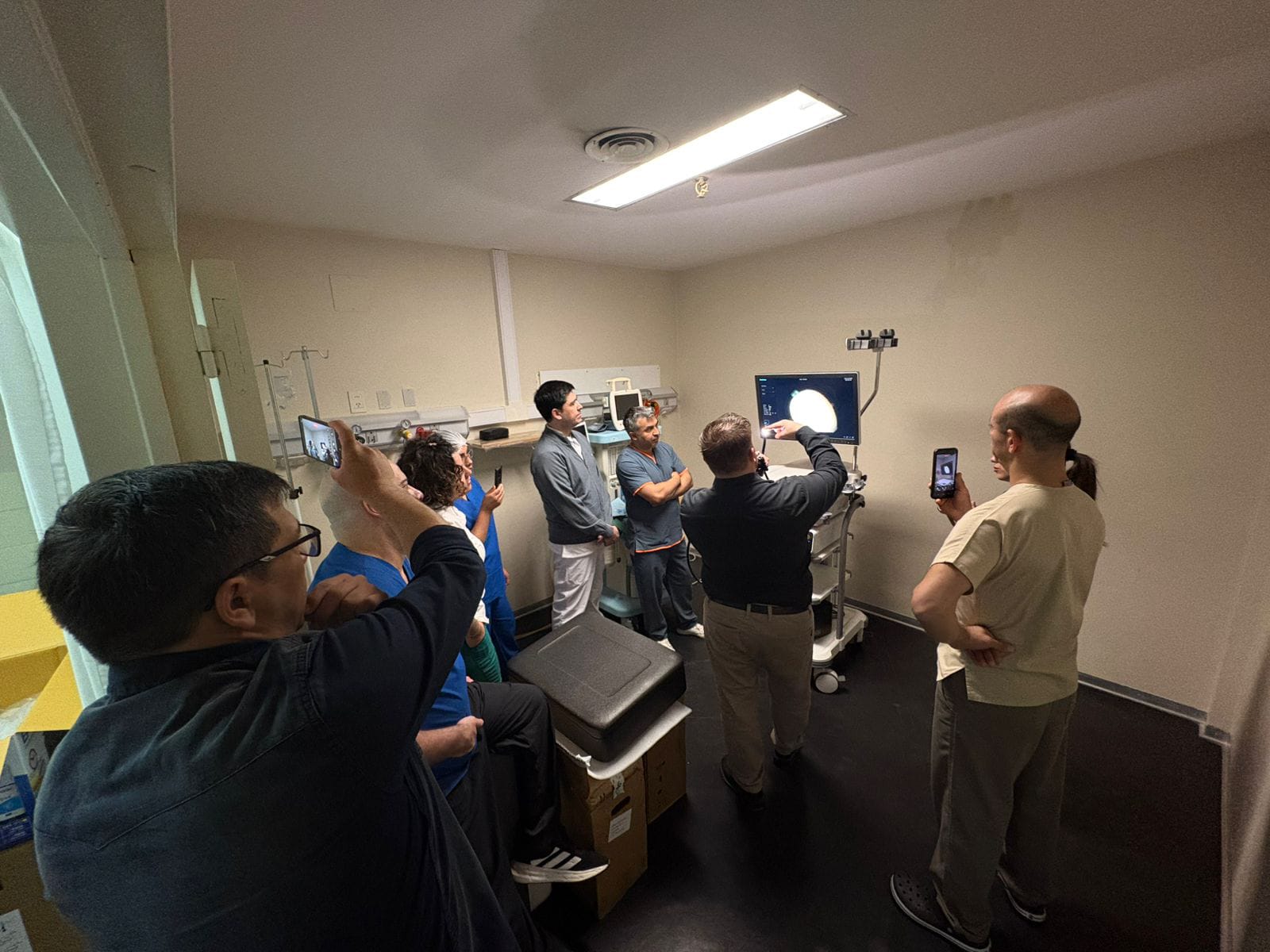 Newmont donó una torre de endoscopía de última generación al Hospital de Perito Moreno 