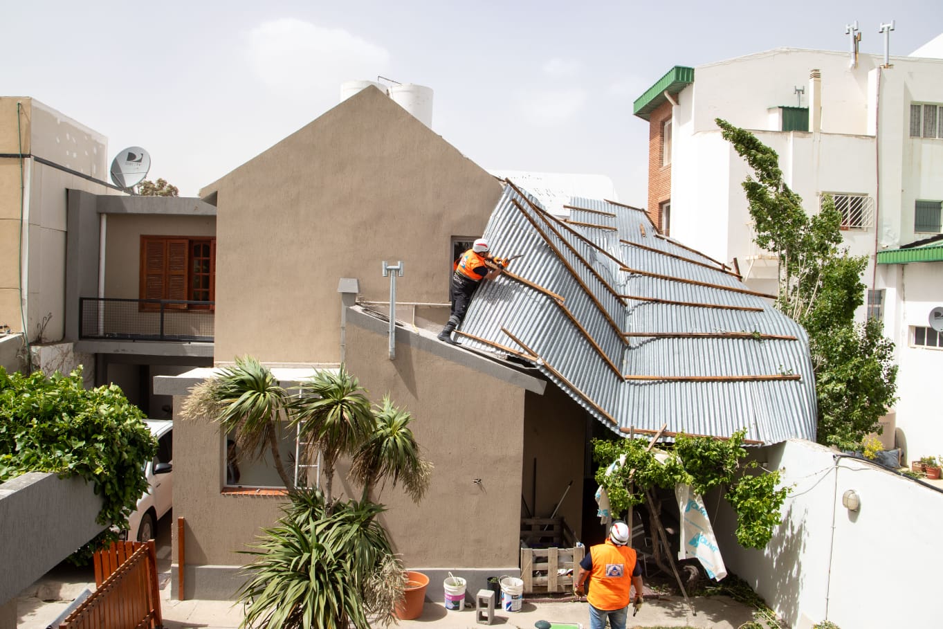  Comodoro bajo alerta roja.