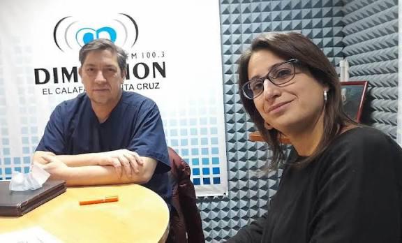  La doctora Zuliani brindando una entrevista.