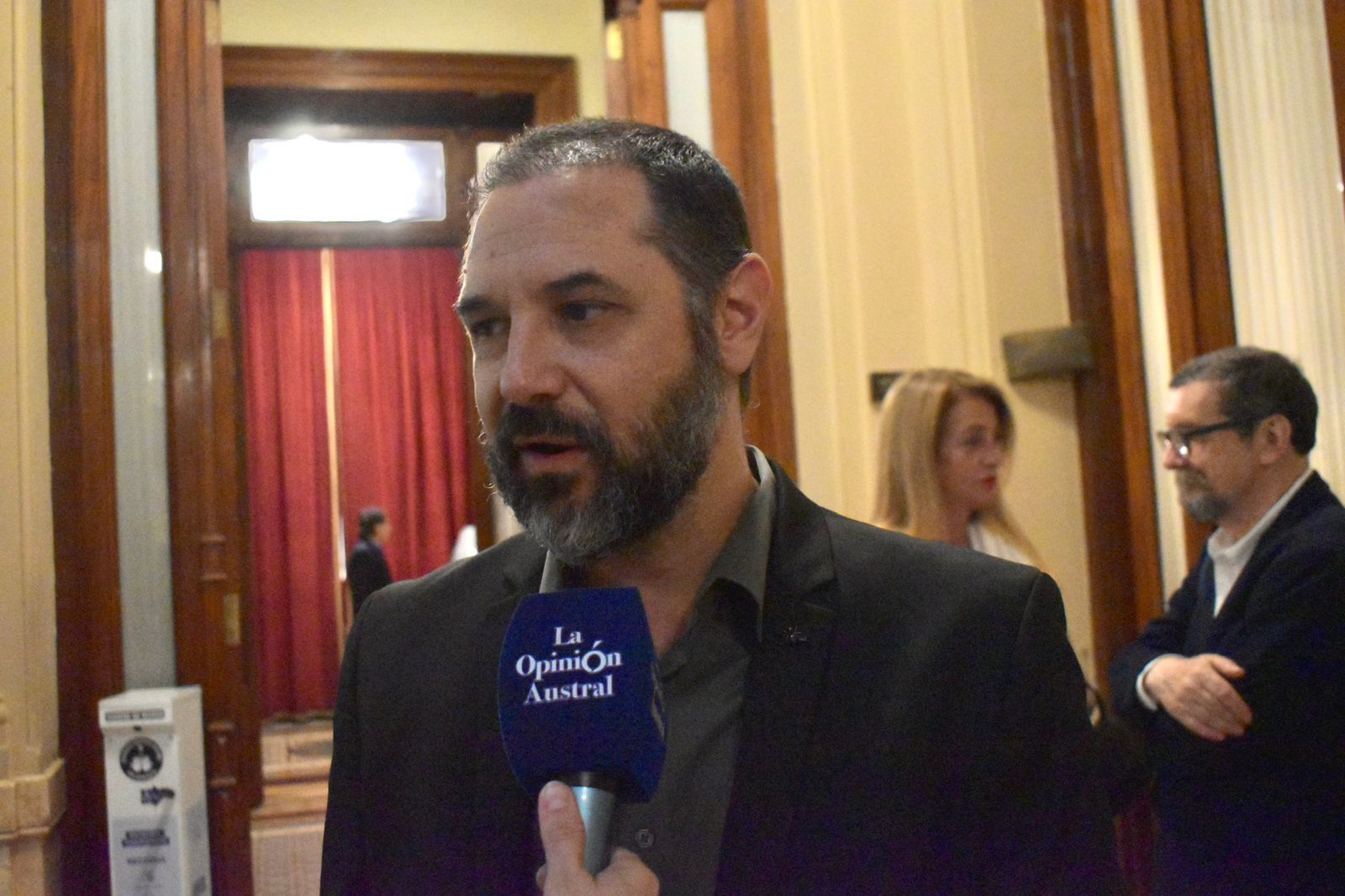  Demian Rugna, director de cine, habló con La Opinión Austral. FOTO: CAMILA FERRER POSE/LOA