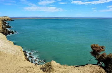 Comprobado: el cuerpo hallado en la costa de Santa Cruz no es de ninguno de los jubilados Comprobado: el cuerpo hallado en la costa de Santa Cruz no es de ninguno de los jubilados